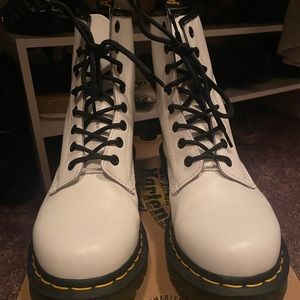 Dr.Martens 1460 white